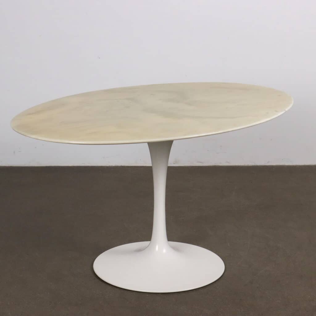 Tavolo 'Tulip' by Eero Saarinen per Knoll