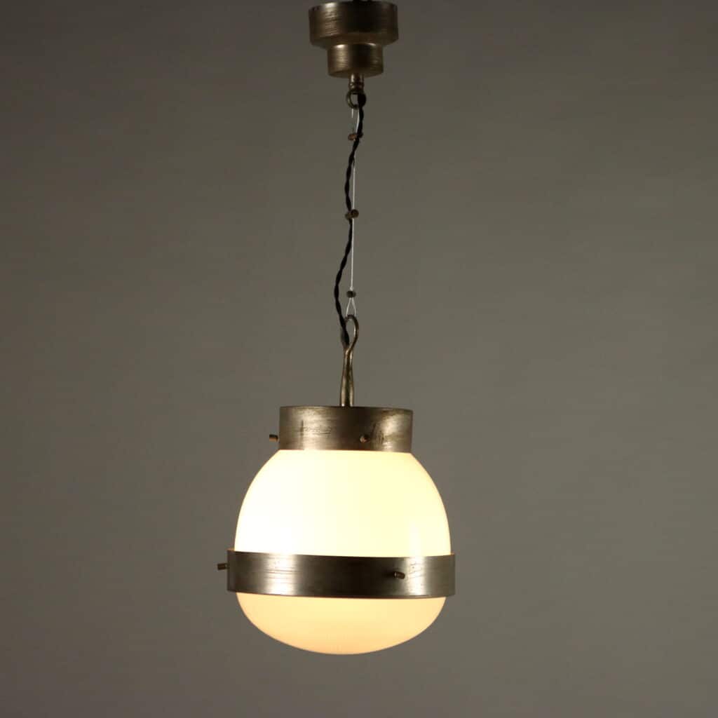 Lampada 'Delta' by Artemide