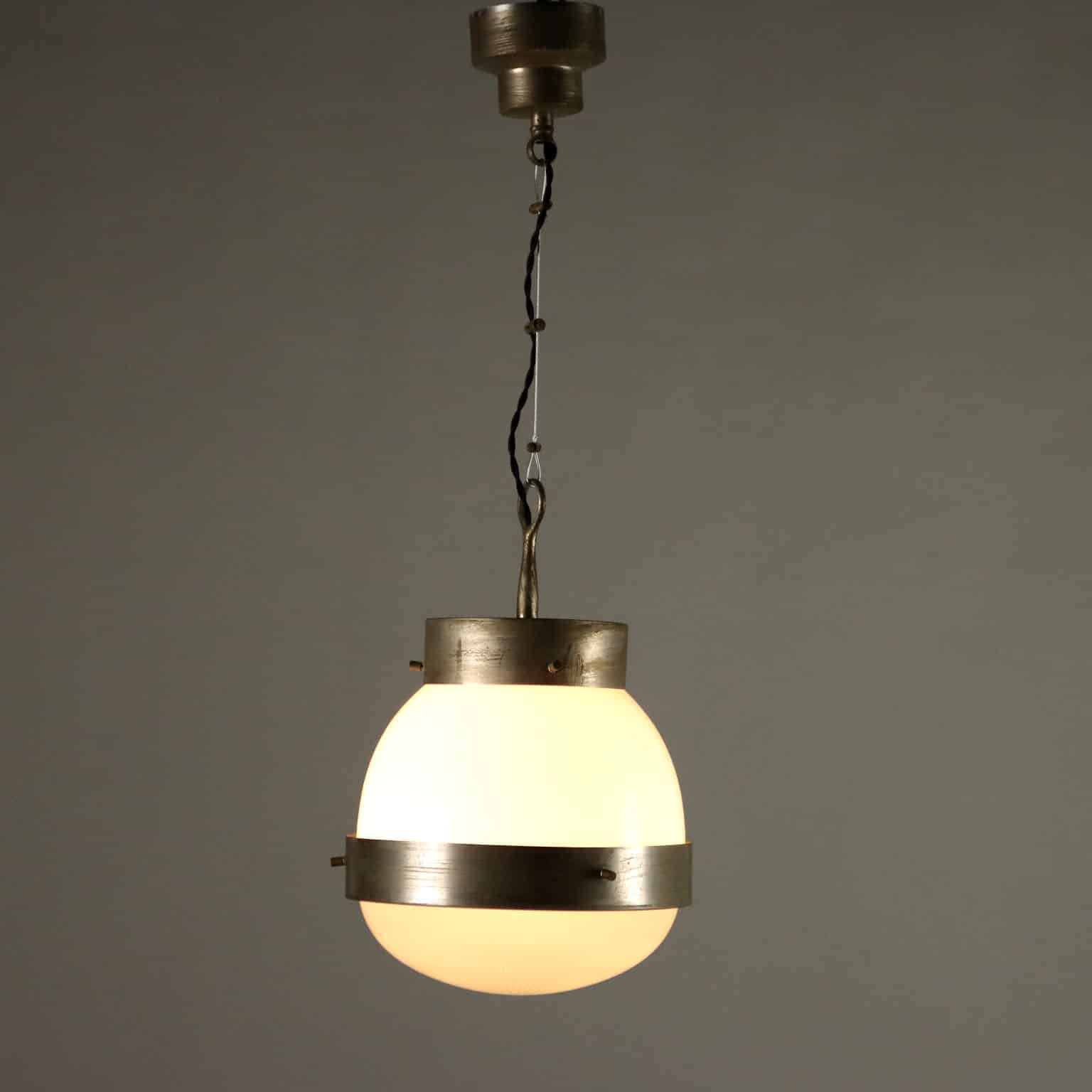 Lampada 'Delta' by Artemide