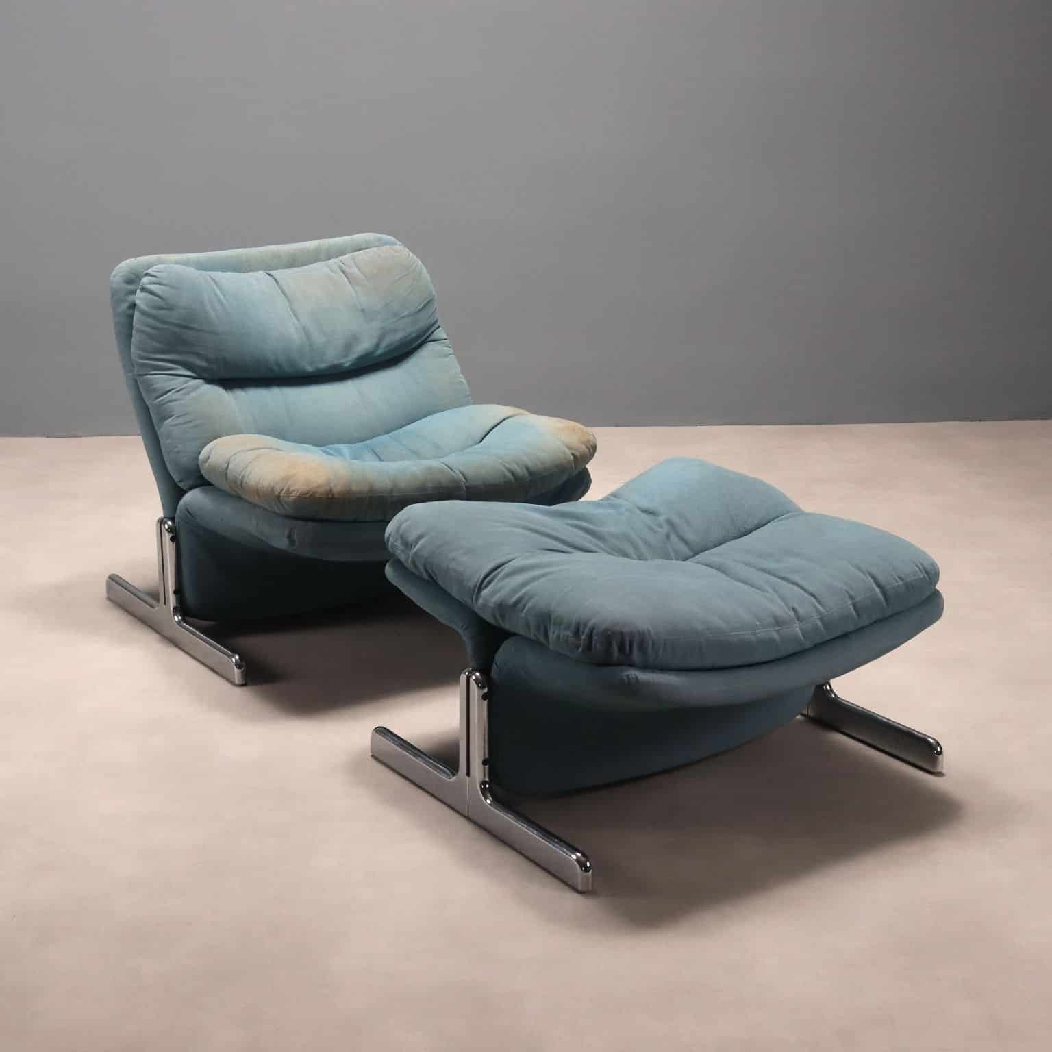 Poltrona con pouf modello 'Sandwich'