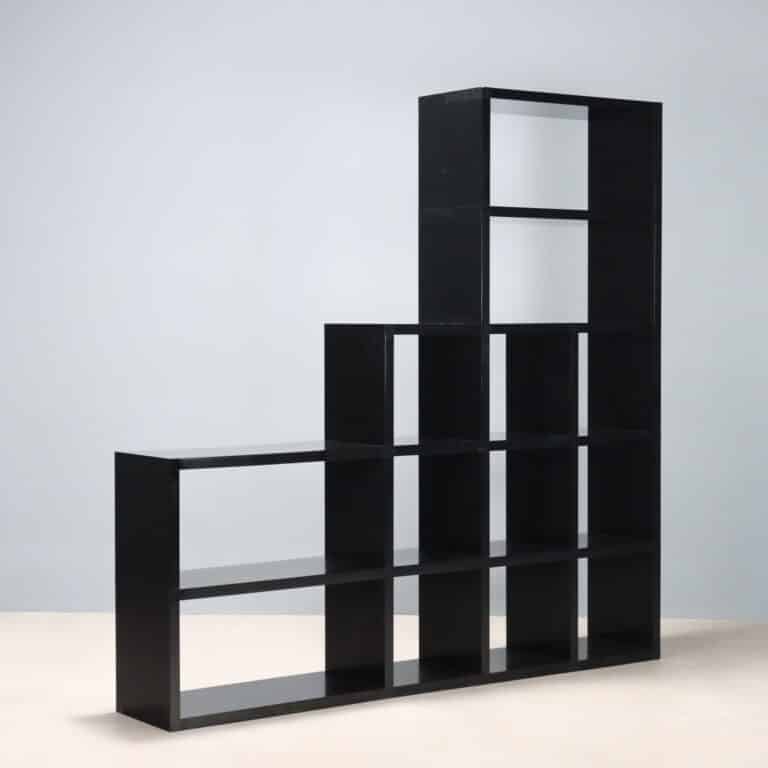 Libreria Kartell nera by Giulio Polvara