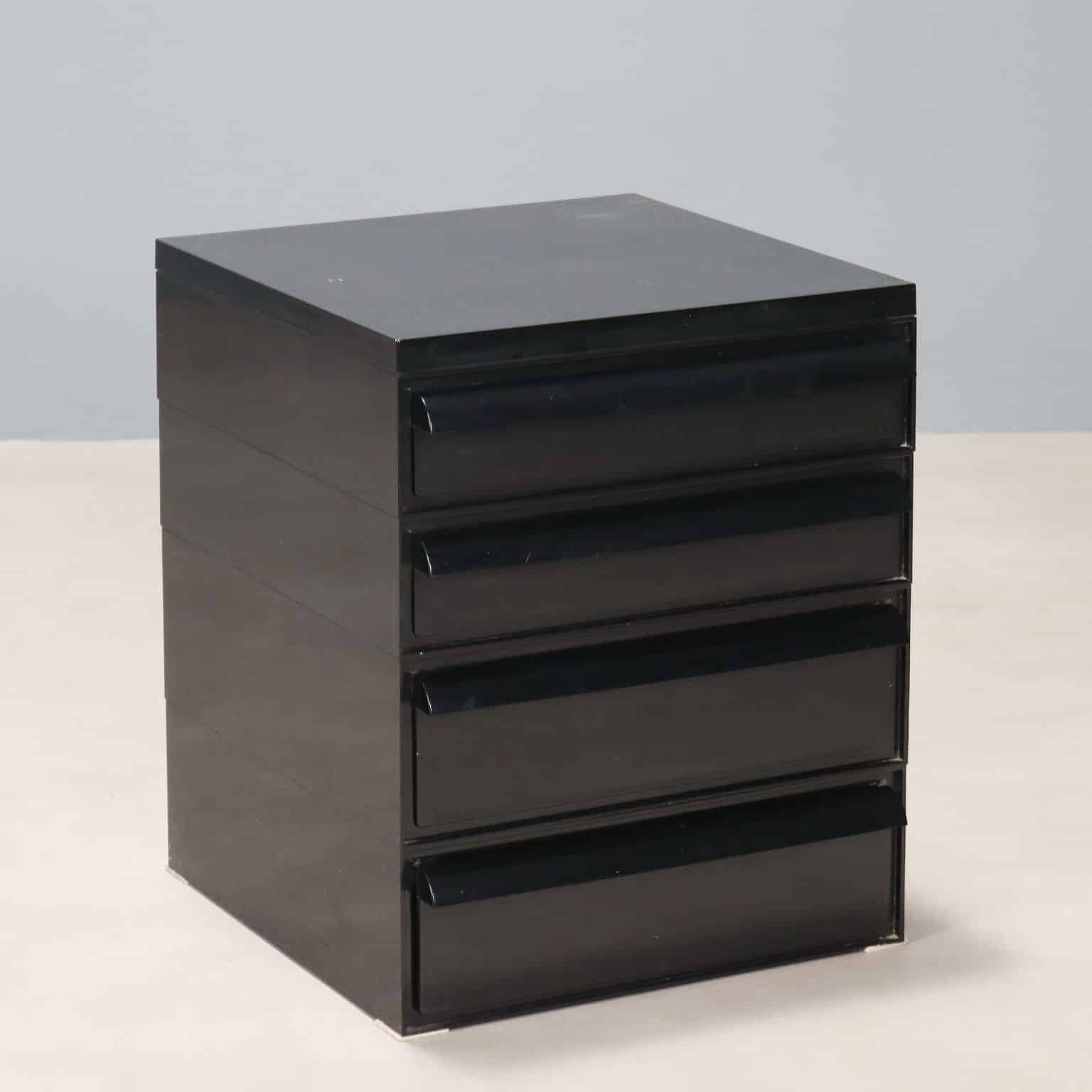 Cassettiera '4602' by Simon Fussel per Kartell