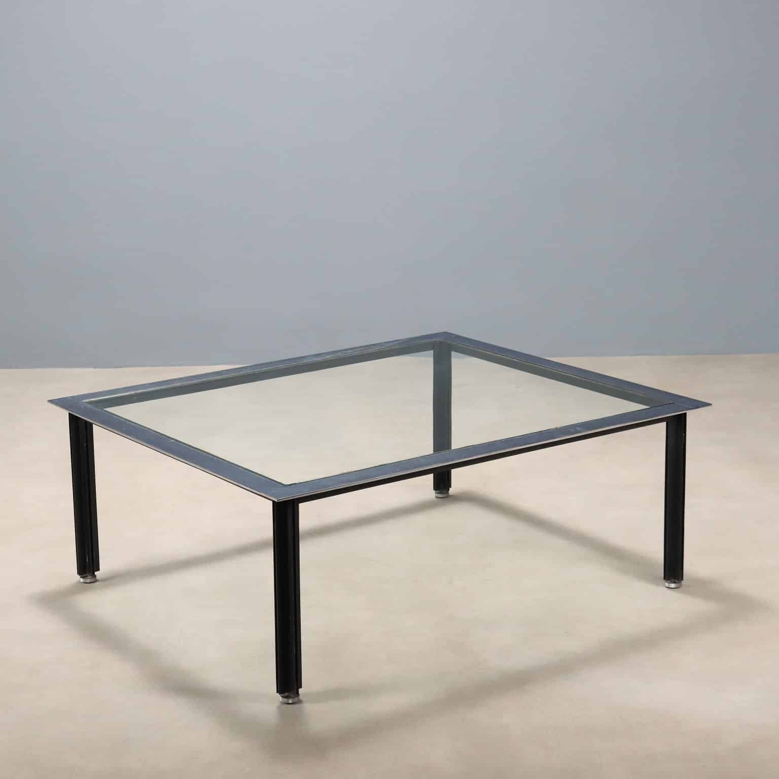 Tavolino 'Fasce Cromate' Azucena