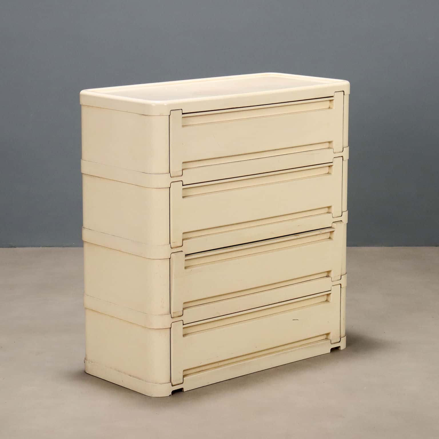 Cassettiera '4963' di Olaf von Bohr per Kartell