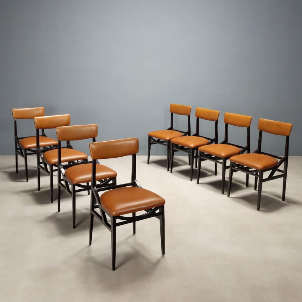 Otto sedie da pranzo anni '60