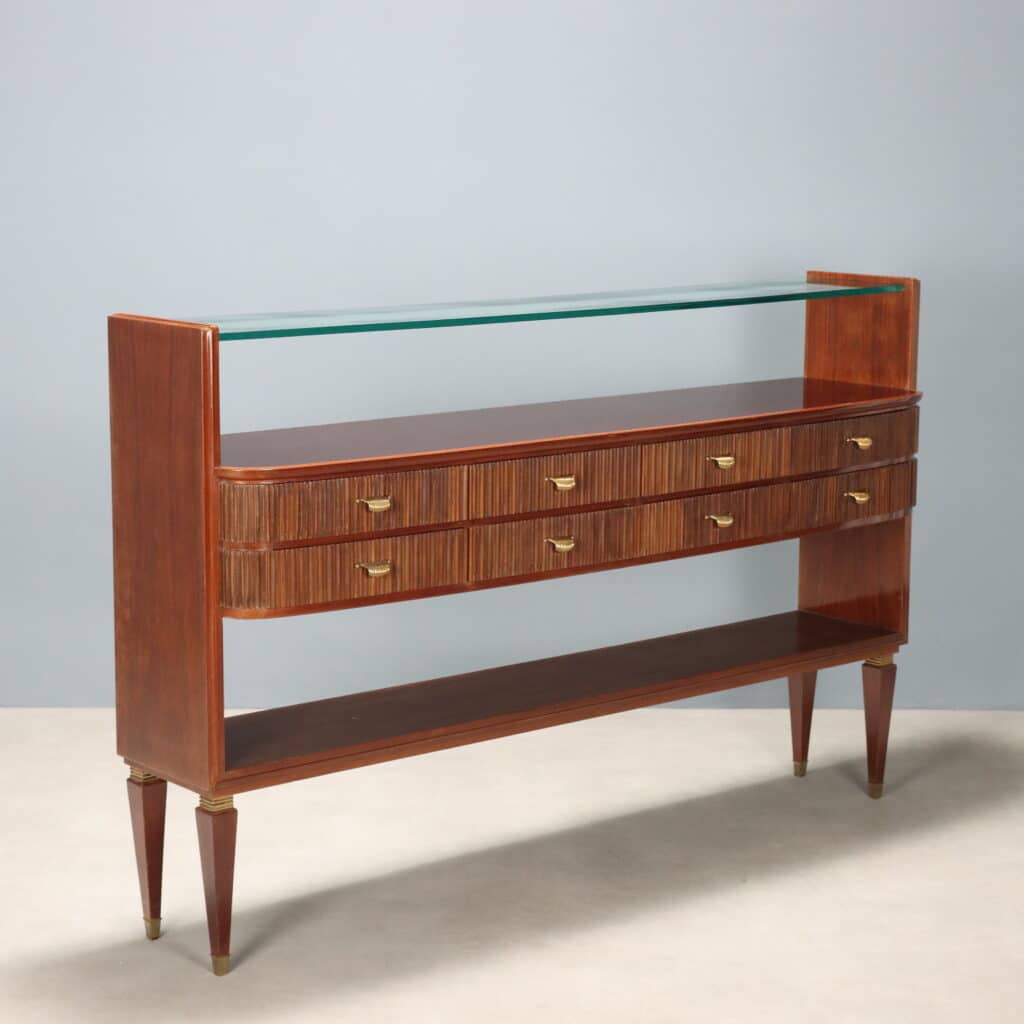 Arredo anni '50 di manifattura italiana