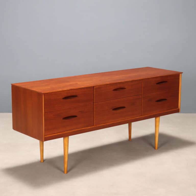 Sideboard anni '60 con sei cassetti