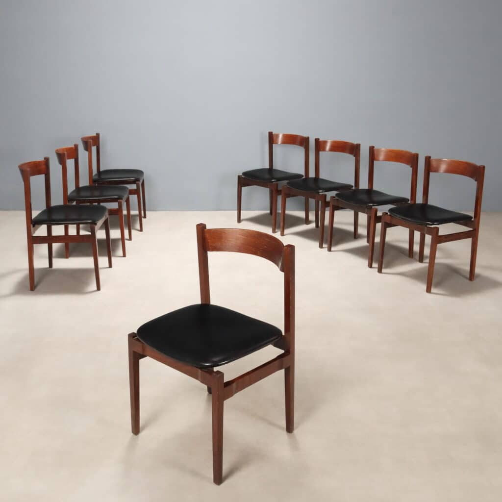 Sedie '104' by Gianfranco Frattini per Cassina