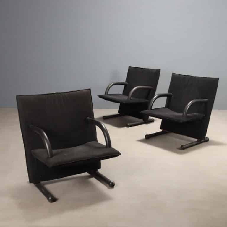 Tre Poltrone 'T Line' Arflex