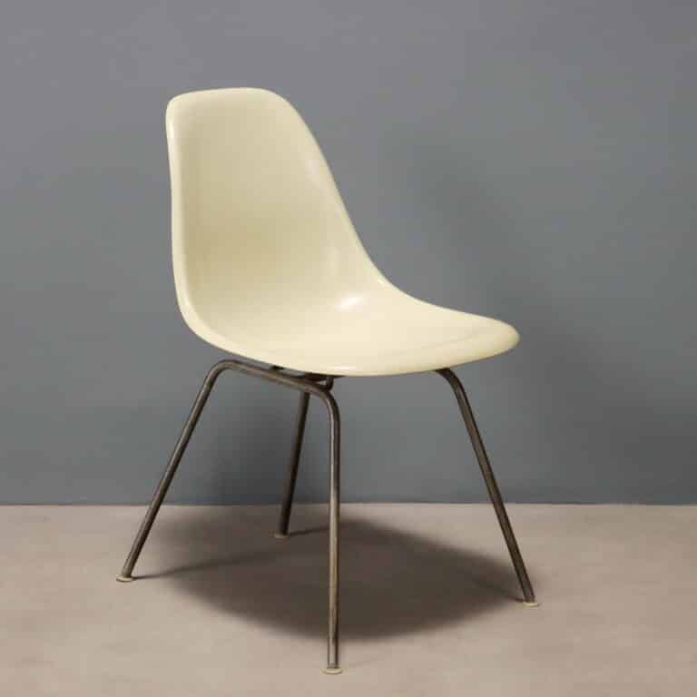 Sedia 'Dss' by Charles & Ray Eames