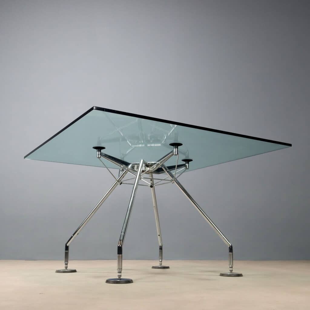 Tavolo 'Nomos' by Norman Foster