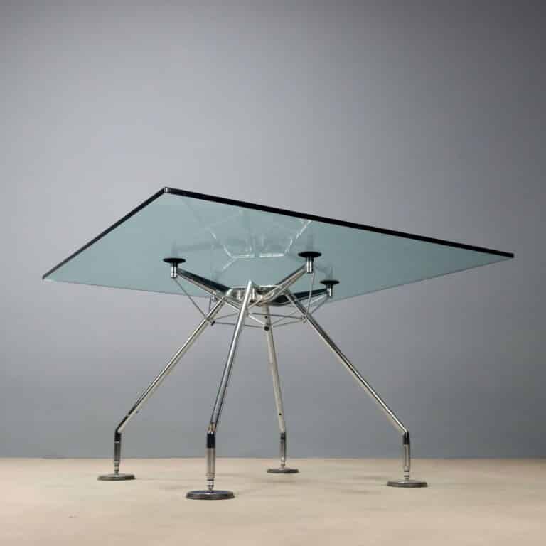 Tavolo 'Nomos' by Norman Foster