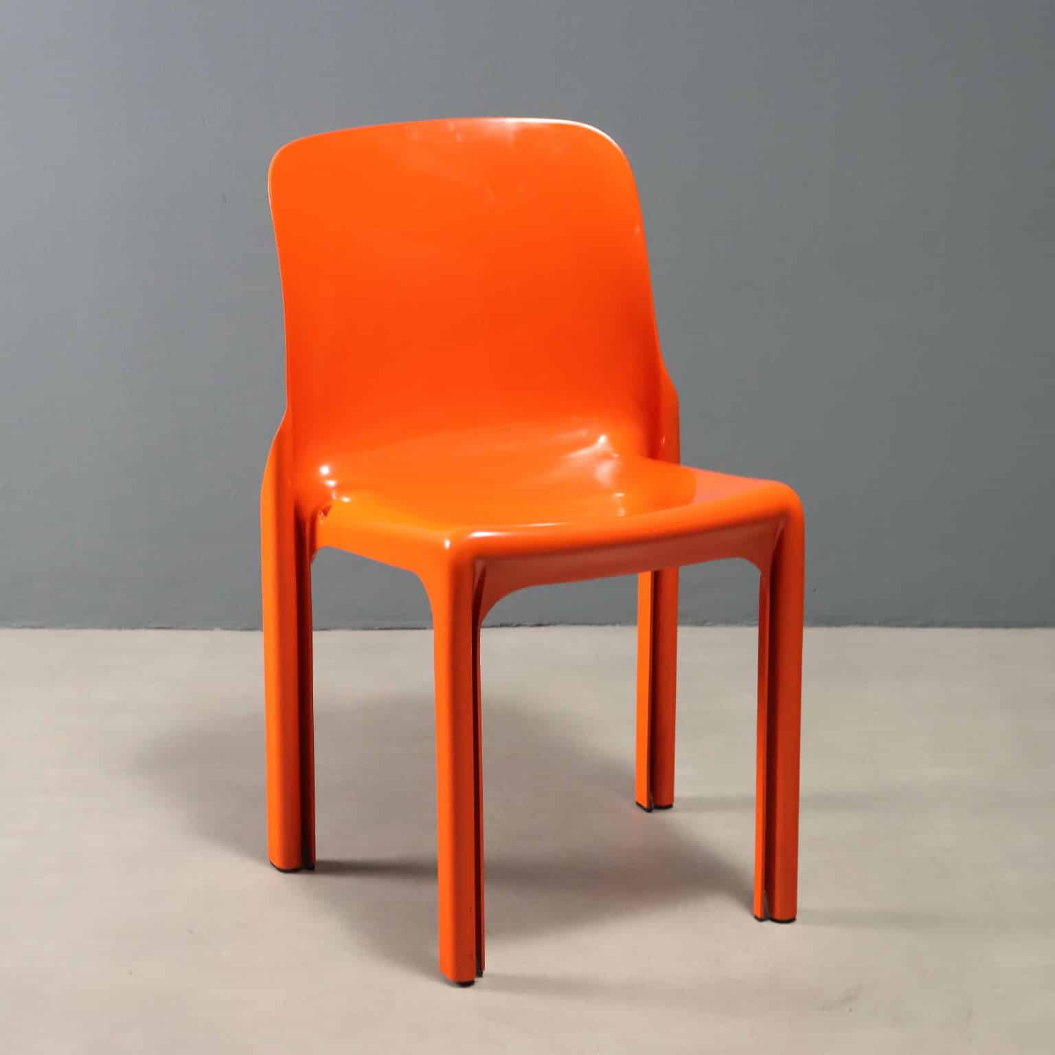 Sedia 'Selene' arancione by Vico Magistretti