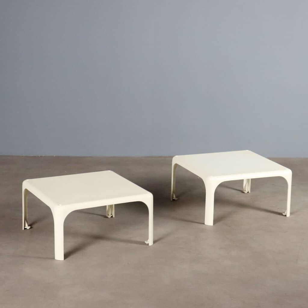 Tavolini 'Demetrio' by Vico Magistretti per Artemide