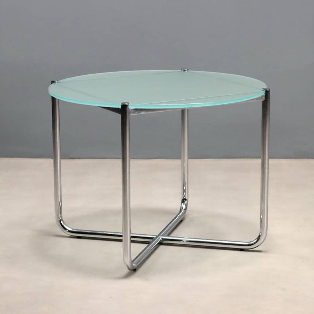 Tavolino 'E01M' by Knoll