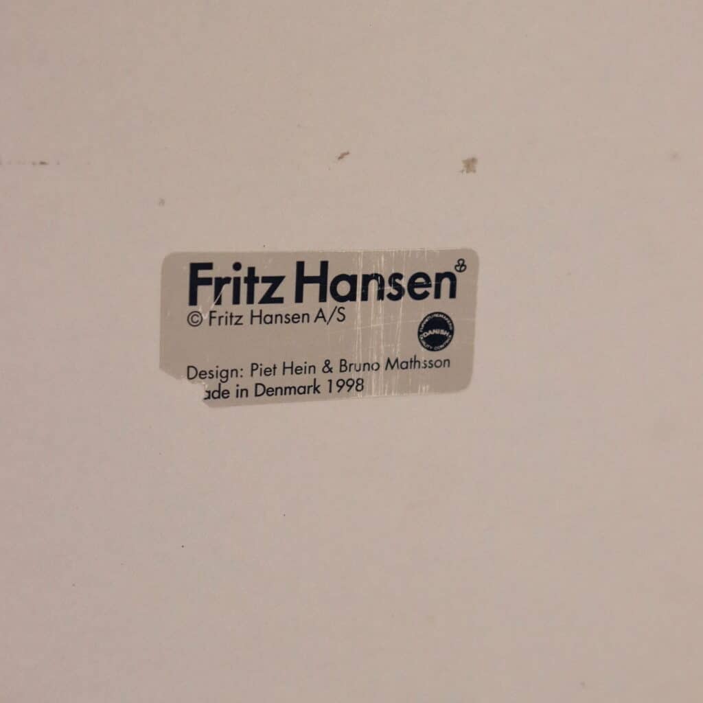 Tavolo by Fritz Hansen