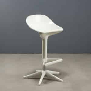 Sgabello 'Spoon' by Antonio Citterio