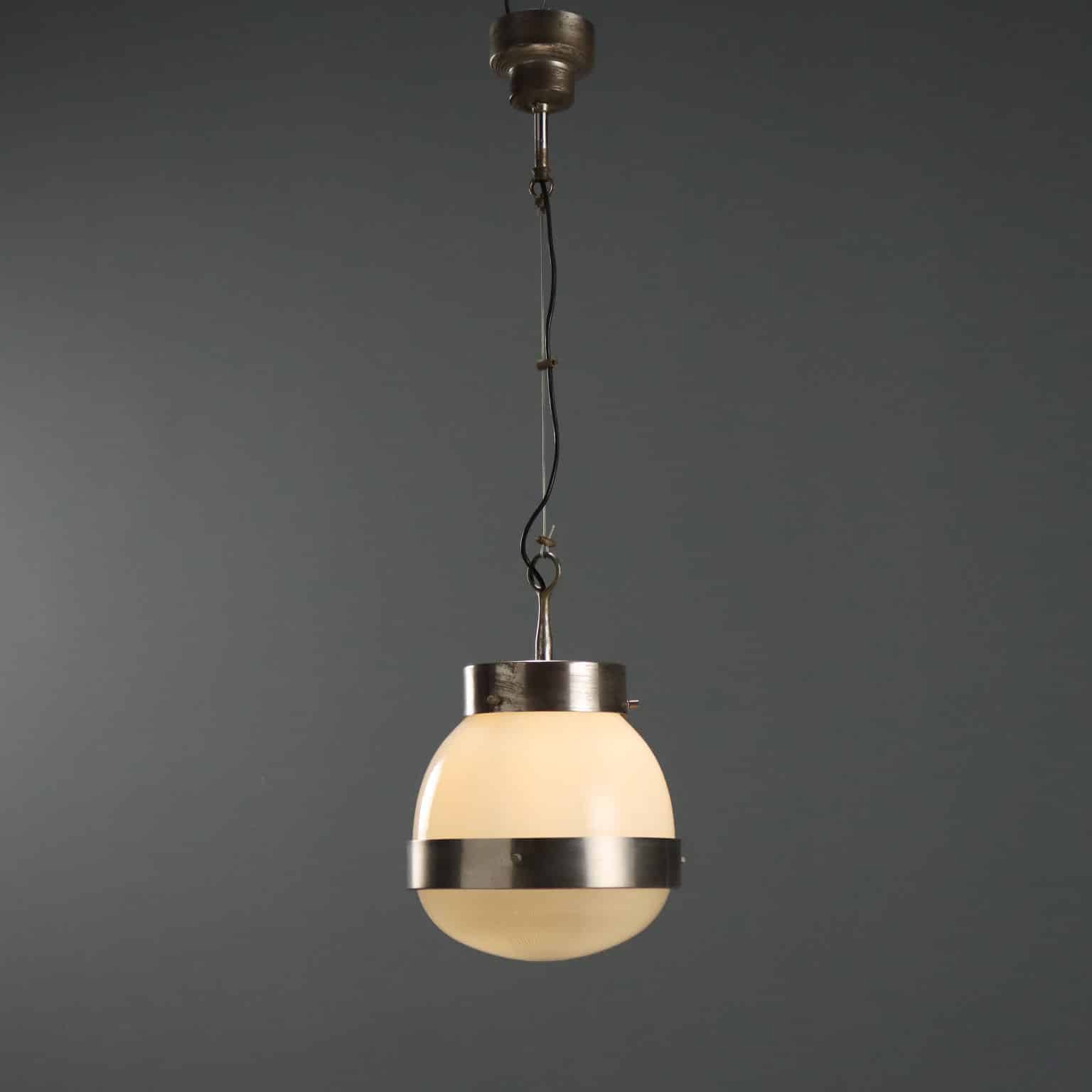 Lampada 'Delta' piccola Artemide