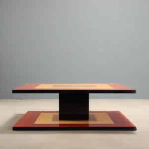 Tavolino anni '80 con piano geometrico