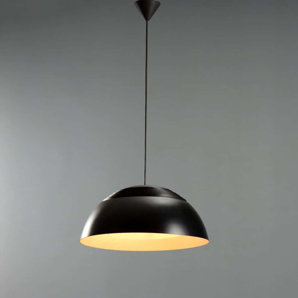 Lampada 'AJ-Pendel' by Arne Jacobsen